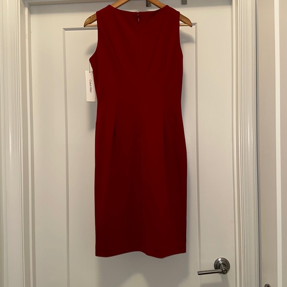 NWT! Maroon CALVIN KLEIN Sleeveless Starburst Sheath Dress - Size 4 - Picture 3 of 7